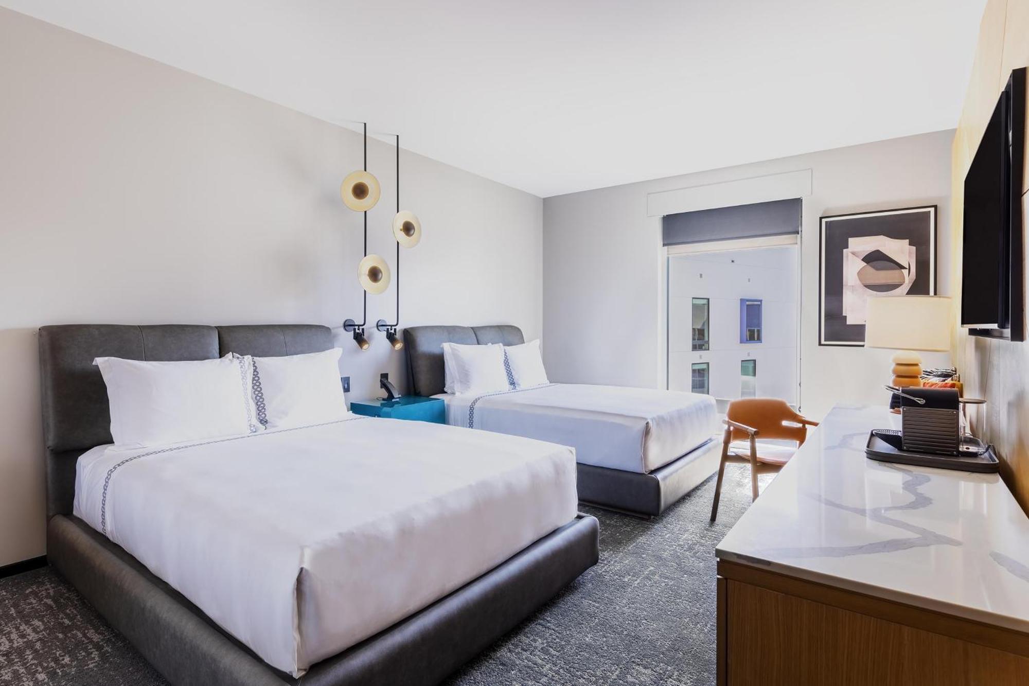 Hotel The Shay, A Destination By Hyatt 4*