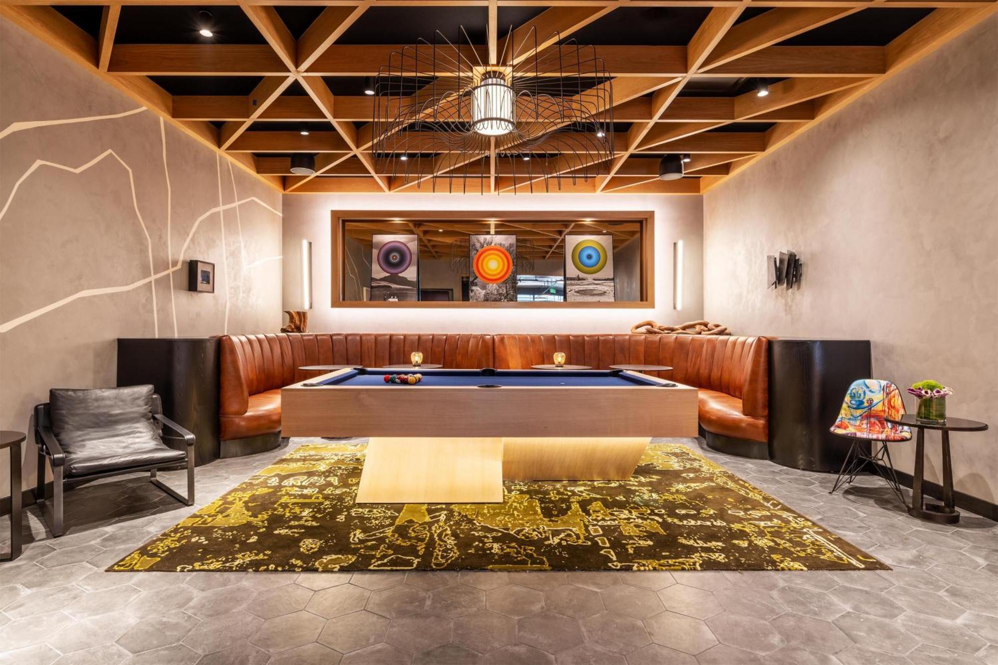 Hotel The Shay, A Destination By Hyatt